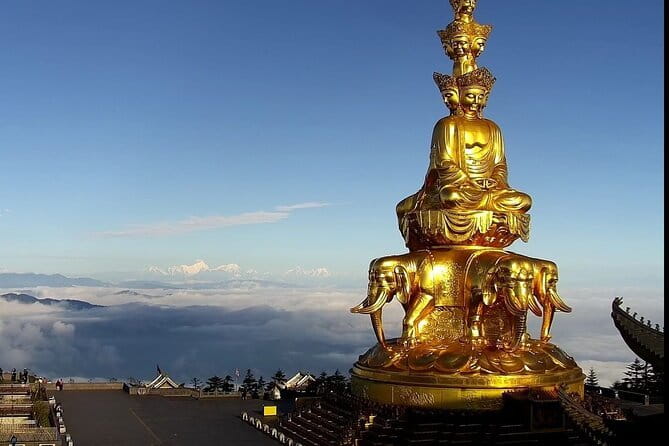 One Day Trip to Chengdu Panda Base and Leshan Buddha Tour - Comfort, timing, and the private format