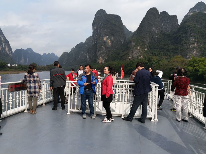One Hour Chinese Calligraphy or Painting Lessons in Yangshuo - What the guide adds to the experience