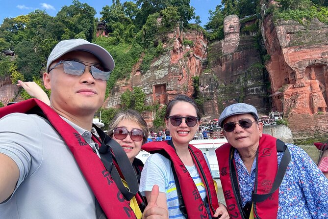 Panda and Leshan Buddha Private Tour - The road to Leshan and the afternoon change of pace