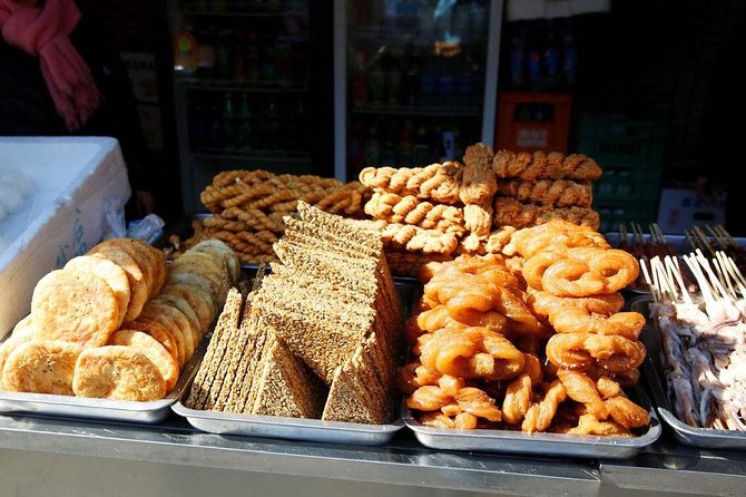 Peking Duck & Beyond:Exploring the Best Eats in Beijing's Hutongs - What your private guide adds