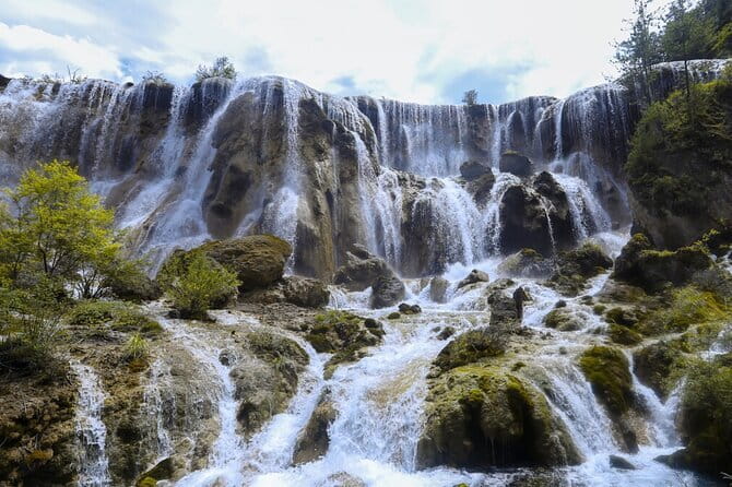 Private 2-Day Jiuzhaigou & Huanglong Tour by Train from Chengdu - Why the train makes this two-day trip workable