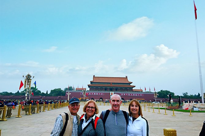 Private 5-Hour Walking Tour: Forbidden City, Hutong&Parks Nearby - Tiananmen Square and the ceremonial heart of Beijing
