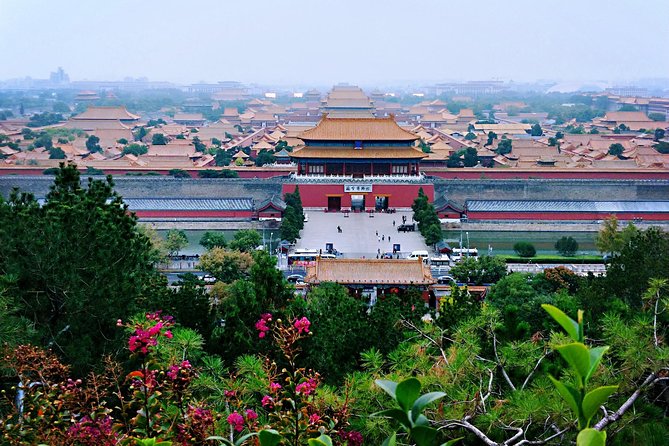 Private 5-Hour Walking Tour: Forbidden City, Hutong&Parks Nearby - Jingshan Park and the best view of the palace roofs