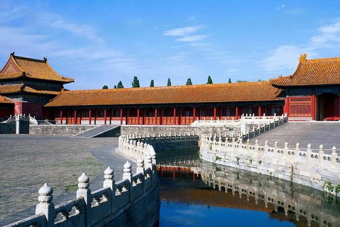 Private All-Inclusive Day Trip to Great Wall, Tian'anmen Square and Forbidden City - The guide can make or break the day