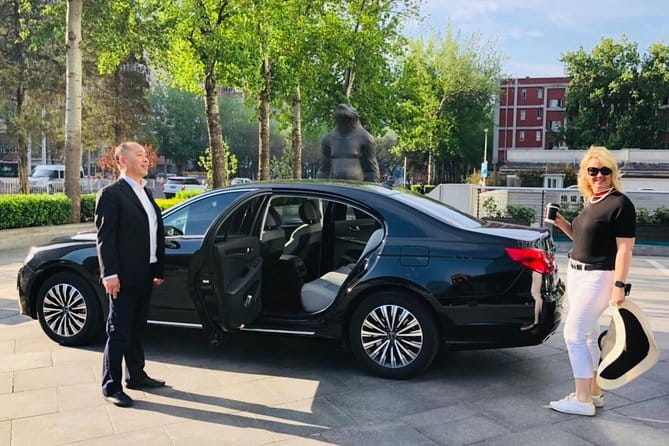 Private Beijing Airport Transfer To Beijing Downtown Hotel - The one-hour ride to your Beijing hotel
