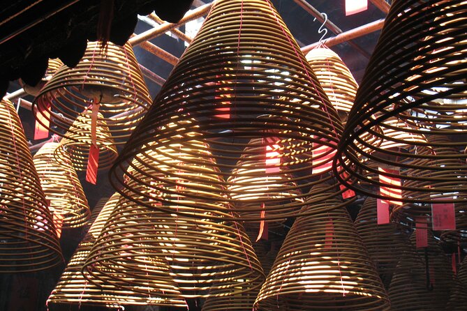 Private custom tour of Hong Kong - 3 hours - Food, customs, and local conversations