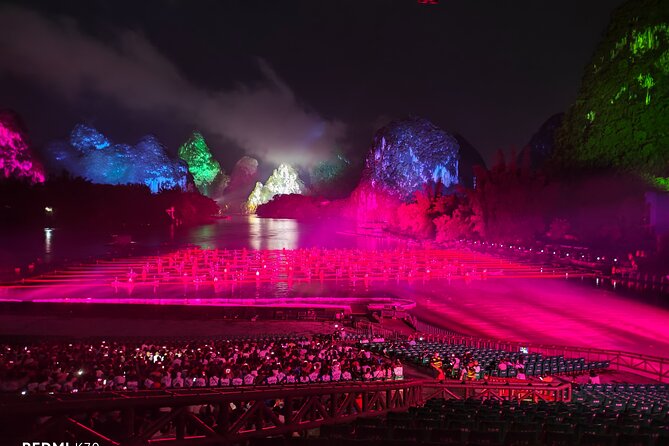 Private day tour :Guilin-LiRiver bamboo boat-Yangshuo Highlights - Xianggong Hill for the wide Li River view