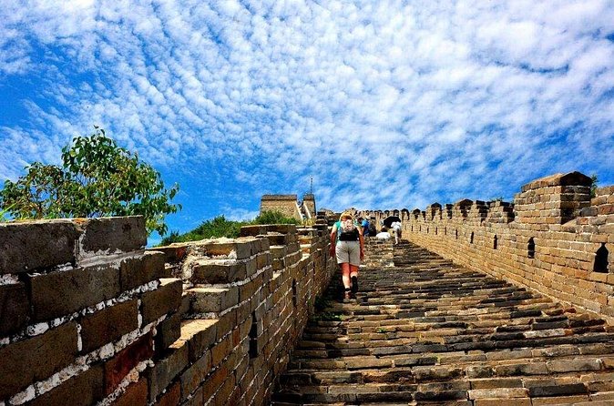 Private Day Tour of Mutianyu/Badaling Great Wall w/VIP Fast Pass - Mutianyu for mountain views and a faster way down