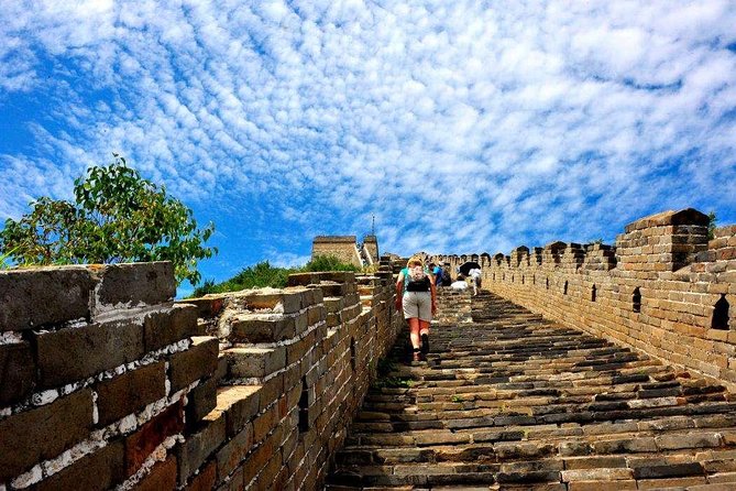Private Day Tour of Mutianyu/Badaling Great Wall w/VIP Fast Pass - Badaling with the VIP fast-pass format