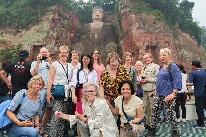 Private Day Tour to Leshan Grand Buddha from Chengdu - What the private format does well