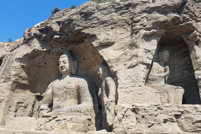 Private Day Tour to Yungang Grottoes and Hanging Temple with Lunch from Datong - Seeing the Hanging Temple from the cliff
