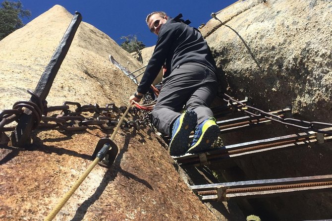 Private Day Trip to Mount Hua from Xi'an with English Driver - Choosing cable cars for the best mountain day
