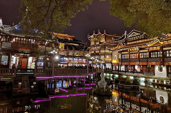 Private Evening Tour: VIP Huangpu River Cruise and Shanghai Lights - Xintiandi and the former French Concession