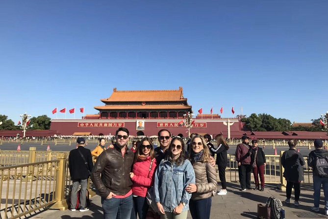 Private Forbidden City and Mutianyu Great Wall Day Tour - Walking through the Forbidden City