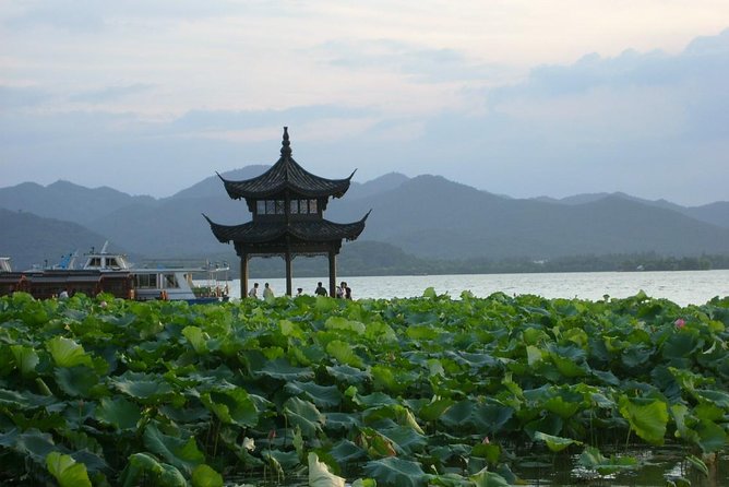 Private Full Day Tour : Customizable Hangzhou City Highlights with Multi Options - Longjing tea fields and a taste of rural Hangzhou