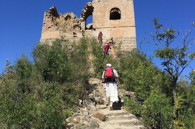 Private Great Wall of Gubeikou Hiking Tour from Beijing - Lunch, dietary needs, and the late return