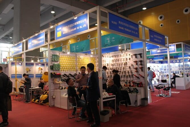 Private Guangzhou Business Tour to Visit Factory and Local Market - Key points to know before booking