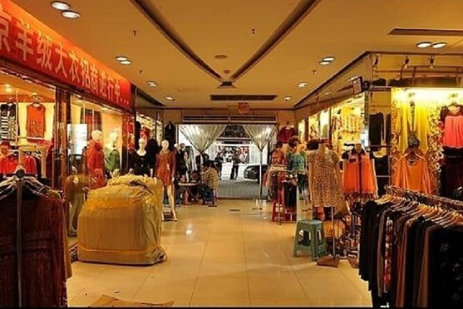 Private Guangzhou Business Tour to Visit Factory and Local Market - Zhanxi Road: a focused watch market