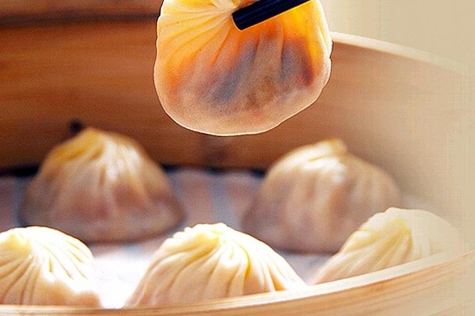 Private Guangzhou Night Tour with Canton Tower and Dim-Sum Dinner - Canton Tower after dark