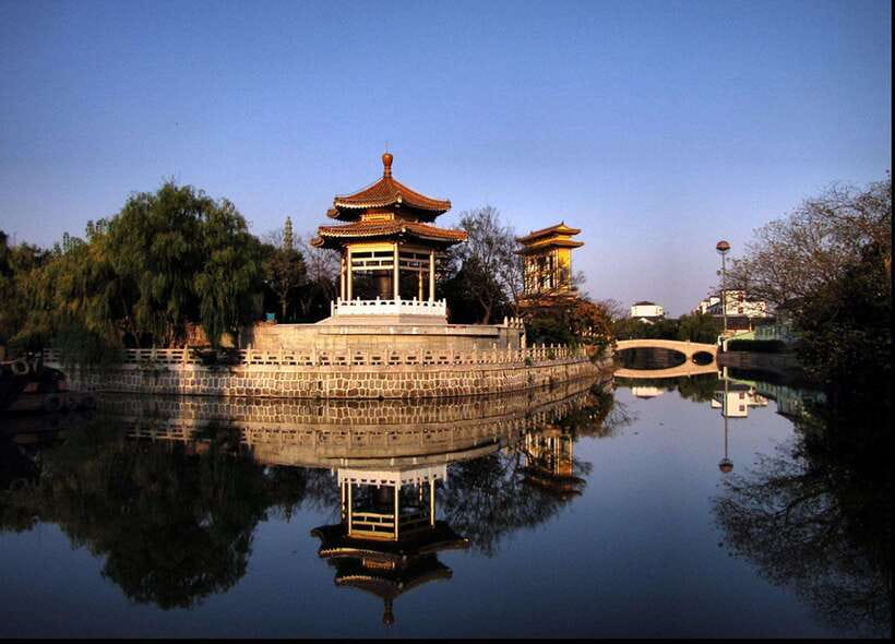 Private Half -Day Tour to Qibao Ancient Water Town - Qibao Ancient Temple and a quieter side of town