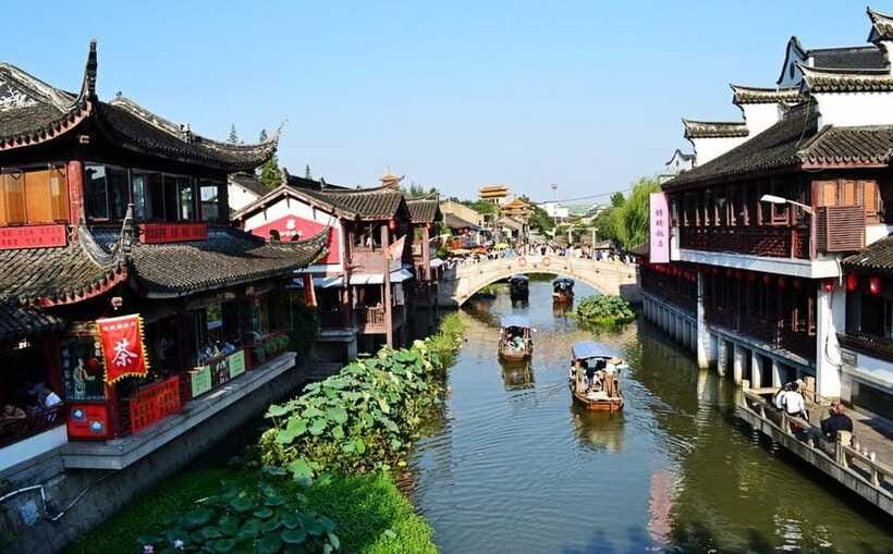 Private Half -Day Tour to Qibao Ancient Water Town - The advantage of a guide like Linda