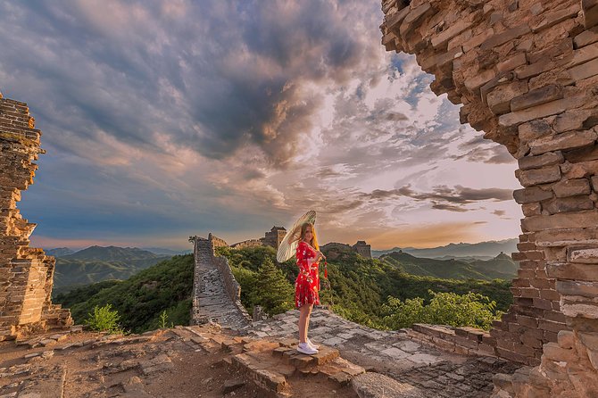 Private Jinshanling relax photo tour by sunset - Cable cars, walking, snacks, and lunch