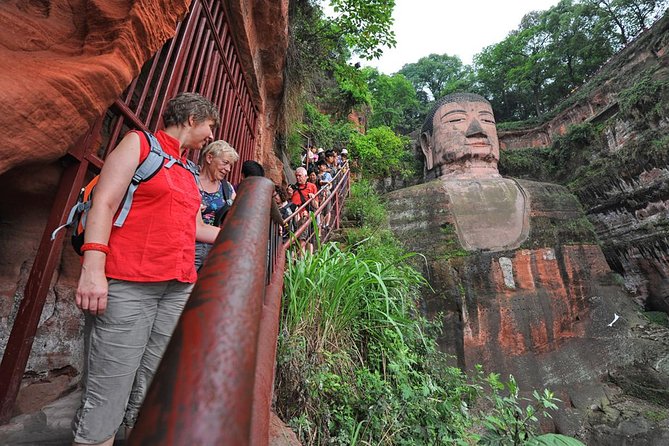 Private Leshan Giant Buddha and Local Food Tasting Trip - The best time to go and what to bring