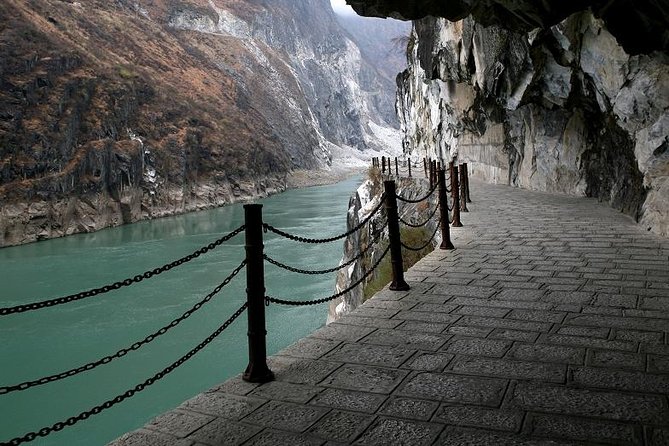 Private Lijiang Day Trip to Upper Tiger Leaping Gorge and Black Dragon Pool - Key points to know before booking