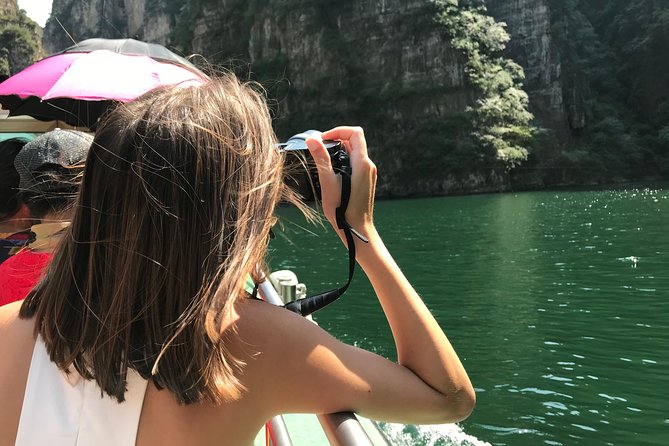 Private Longqing Gorge & Guyaju Cave Day Tour w/ Cruise Ride - Timing, food, and practical planning