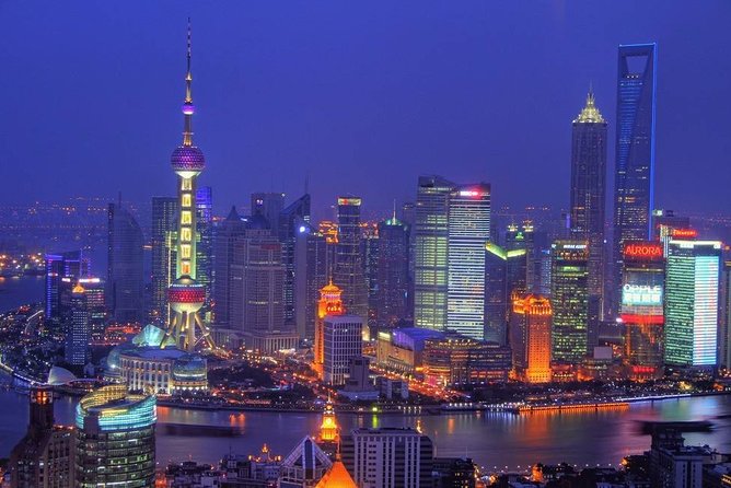 Private Night Tour-VIP River Cruise and Shanghai Tower Option - Hotel pickup and the ride to the Bund