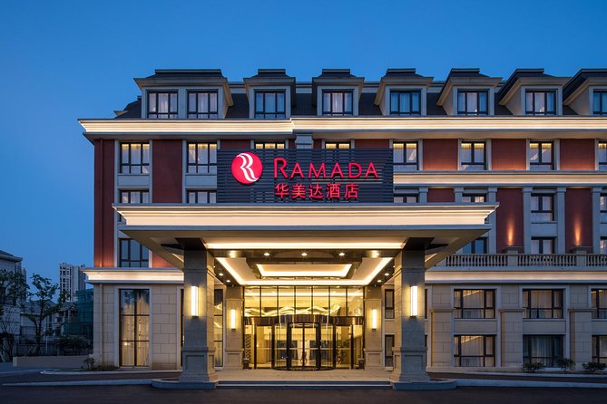 Private Round-Trip Transfer between Airport and Hotel - Meeting your driver at Capital or Daxing Airport