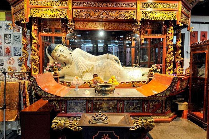 Private Shanghai Airport Layover Tour with Flexible Highlights - Yu Garden and the old town slow the pace