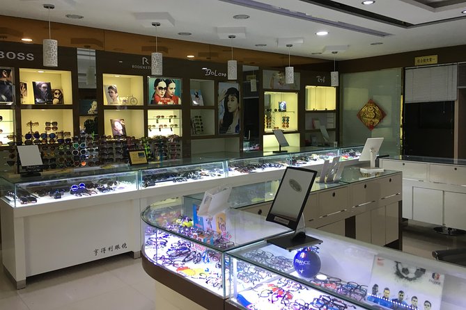 Private Shanghai Shopping Tour with Local Shopping Guru - Key points to know before you book