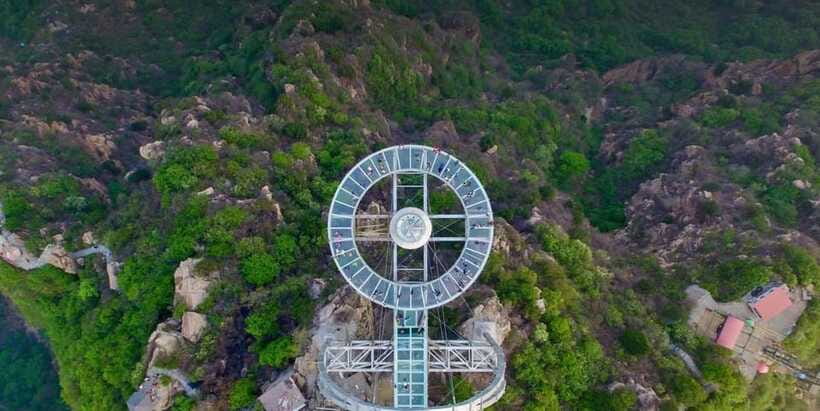 Private Shilinxia Cantilever Viewing Platform Transfer/Tour - What the guide adds to the day