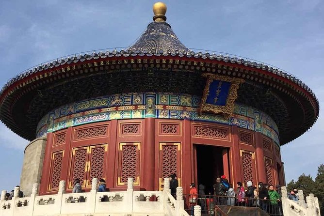 Private Tour: Temple of Heaven with Roast Duck and Acrobatic show - Should you book the Temple of Heaven and Red Theatre tour?