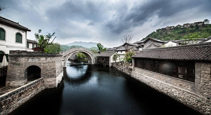 Private Tour to Gubei Water Town and Simatai Great Wall with Cable Car and Lunch - Leaving Beijing in a private vehicle