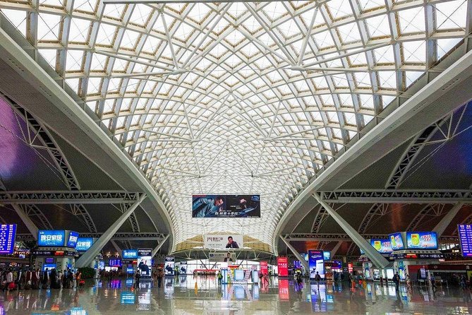 Private Transfer from Beijing Railway Station to Hotel - The value of $27.60 per person