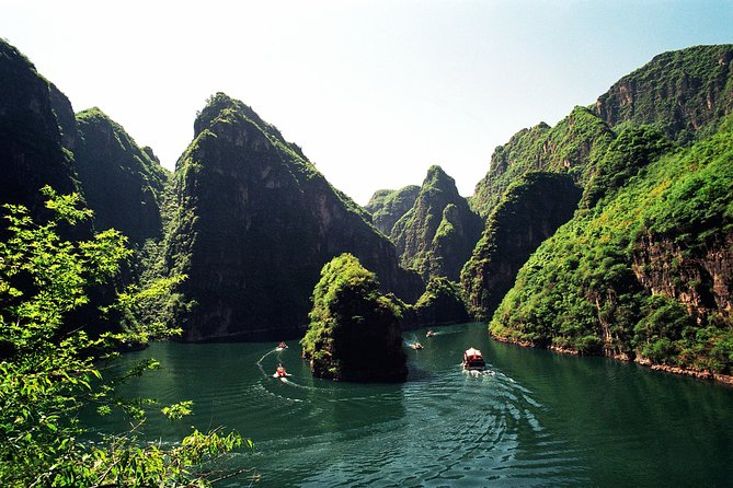 Private Transfer to Longqingxia: For Ravine Tours & Ice Festival - Choosing Between a Driver and an English-Speaking Guide
