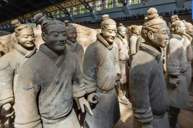Private Xi'an Day Tour: Terracotta Army&Optional City Attractions - Three hours with the Qin emperor’s clay army