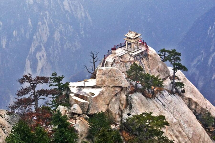 Private Xian Mt. Huashan Adventure Tour: Explore in Your Own - Crowds, weather, and the pace of the day
