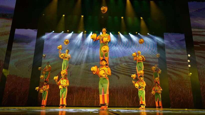 Red Theatre Beijing Acrobatic Show Tickets - Why the Red Theater show works so well in Beijing