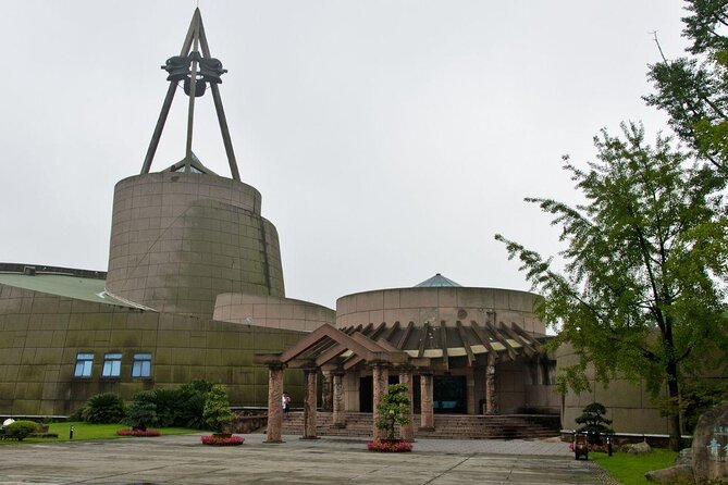 Sanxingdui Ruins and Giant Pandas Private Day Tour from Chengdu - Two sides of Chengdu in one private day