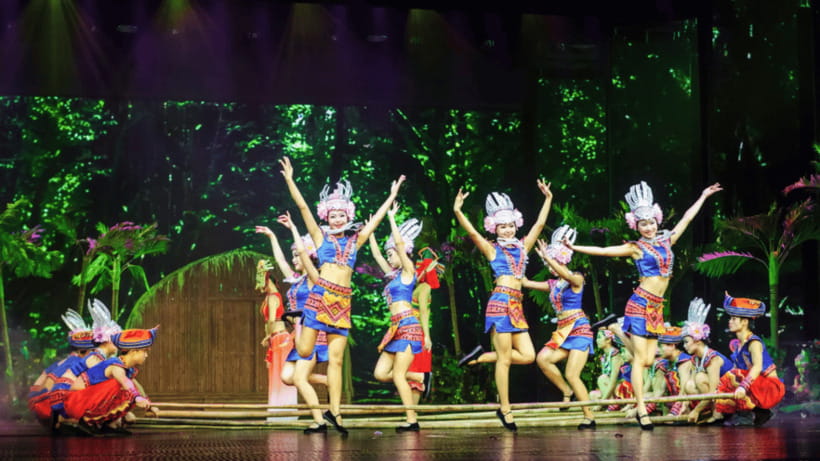 Sanya: The Legend of Romance Scenic Area Show Tickets - Choosing between regular and VIP seating