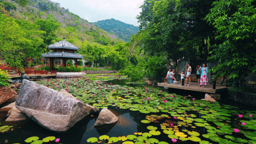 Sanya: Yalong Bay Tropical Forest Ticket and Tour Car - How much value do you get for $38?
