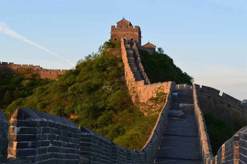 Self-guided challenging hiking from Jinshanling to Gubeikou - Jinshanling’s towers, stairs, and changing views