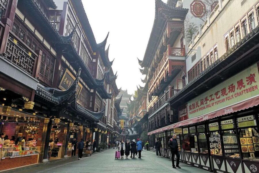 Shanghai: 3-Hour Old Shanghai City Tour - Tea tasting and the guide’s personal touch