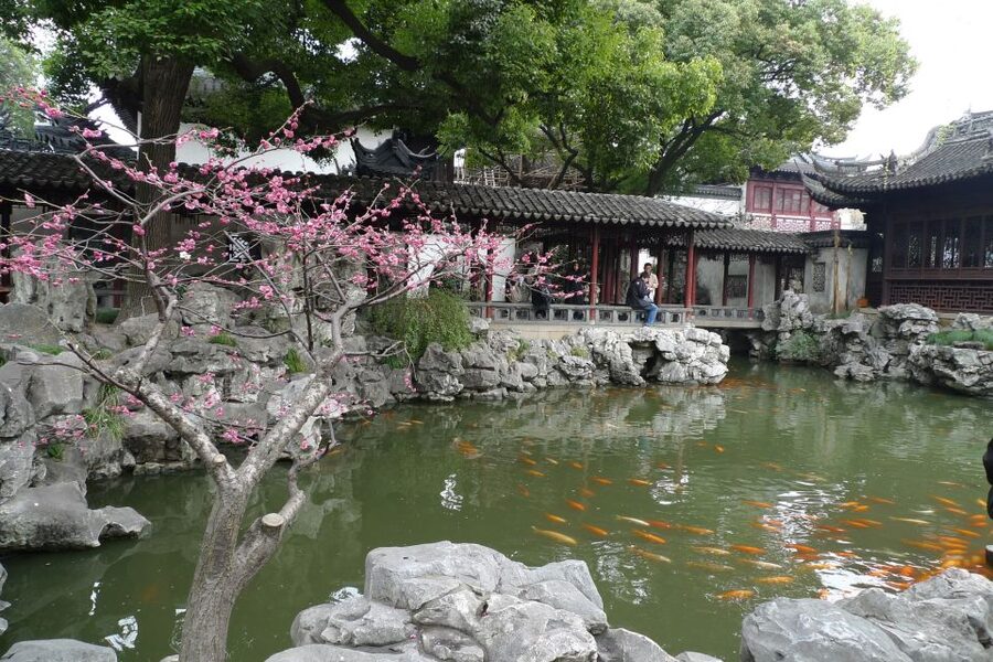 Shanghai: 3-Hour Old Shanghai City Tour - What makes the Yuyuan area worthwhile