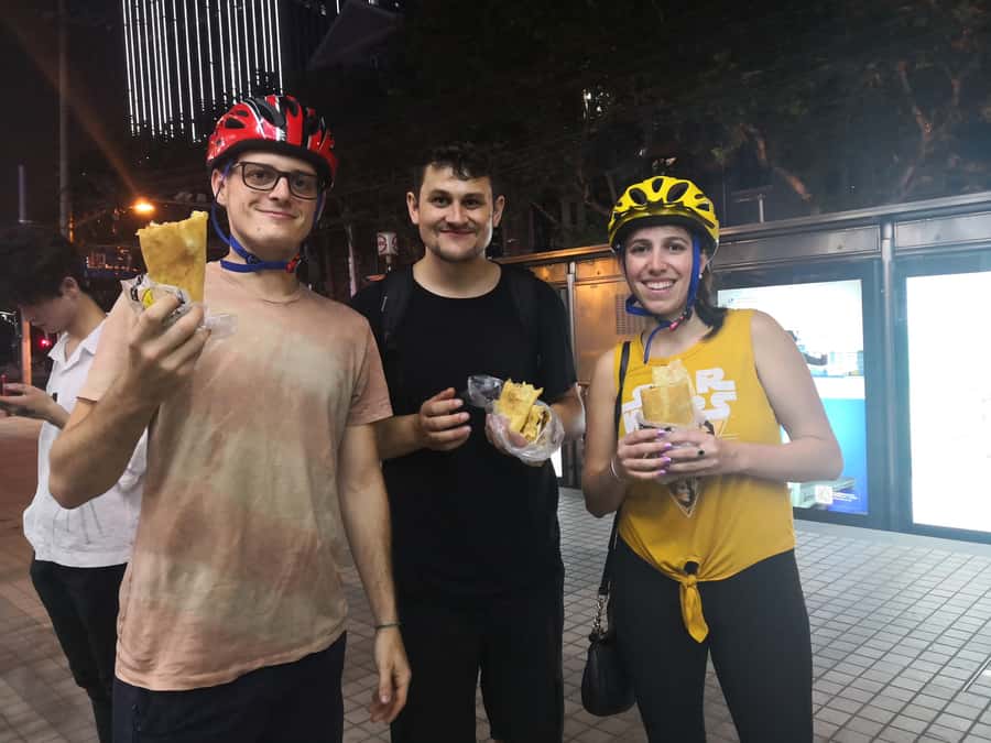 Shanghai: 4-Hour Nightlife Adventure & Tasting Bike Tour - Why Shanghai looks best from a bicycle after dark