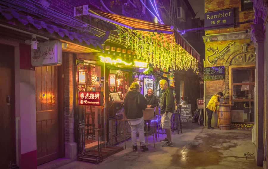 Shanghai: 4-Hour Nightlife Adventure & Tasting Bike Tour - A look at Xintiandi after dark