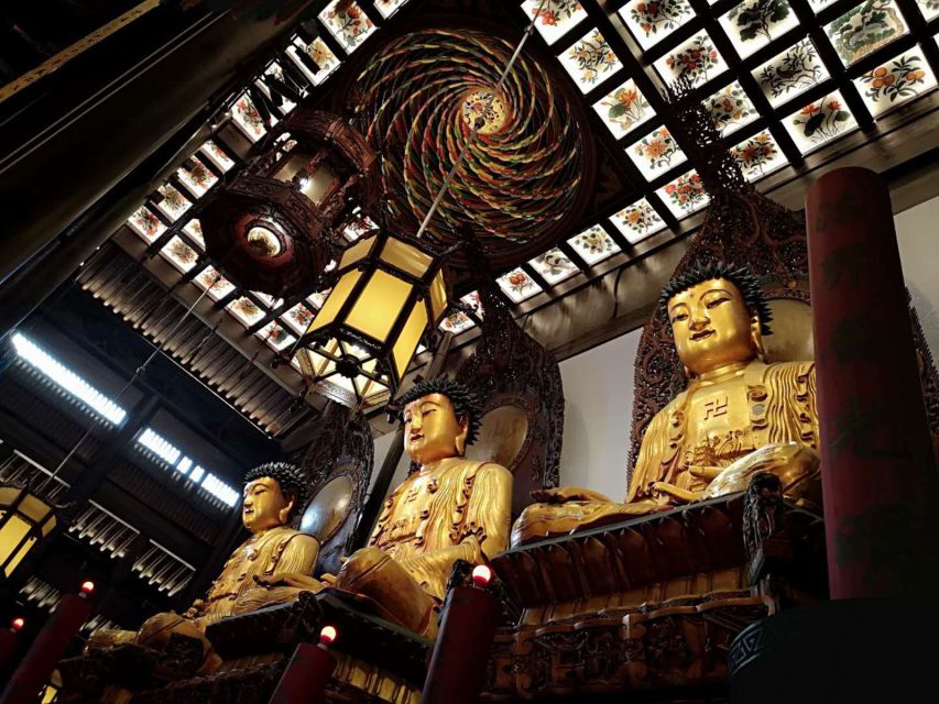Shanghai: 8-Hour Private City Tour - The one-hour shopping finish